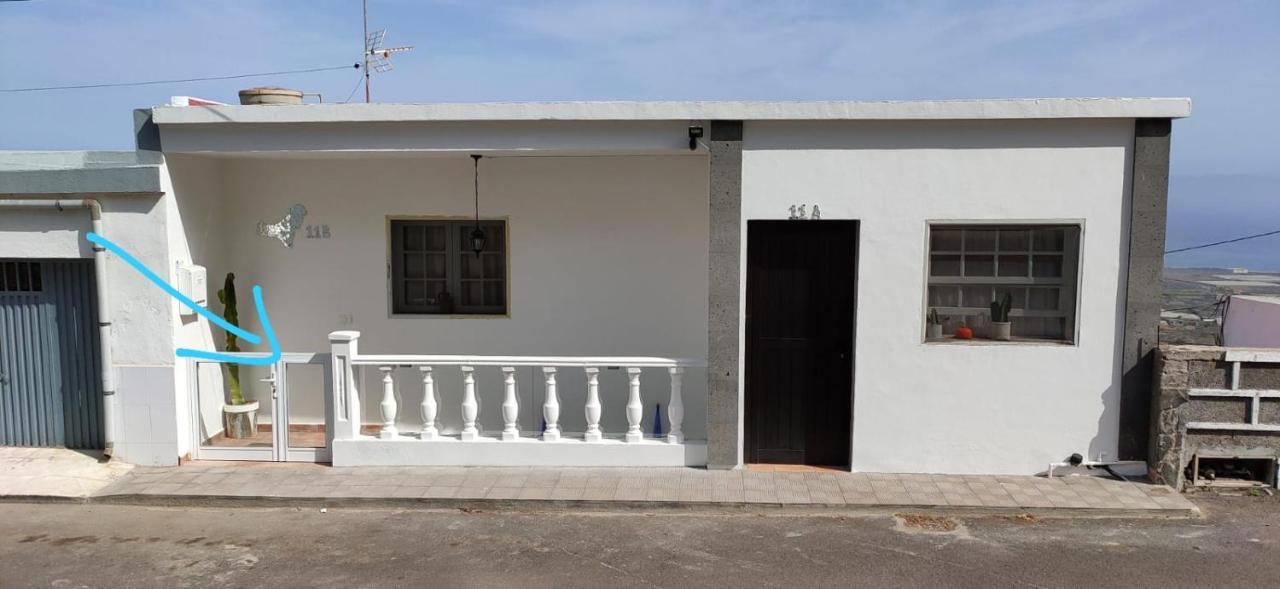 Vergara J La La Frontera Exterior foto